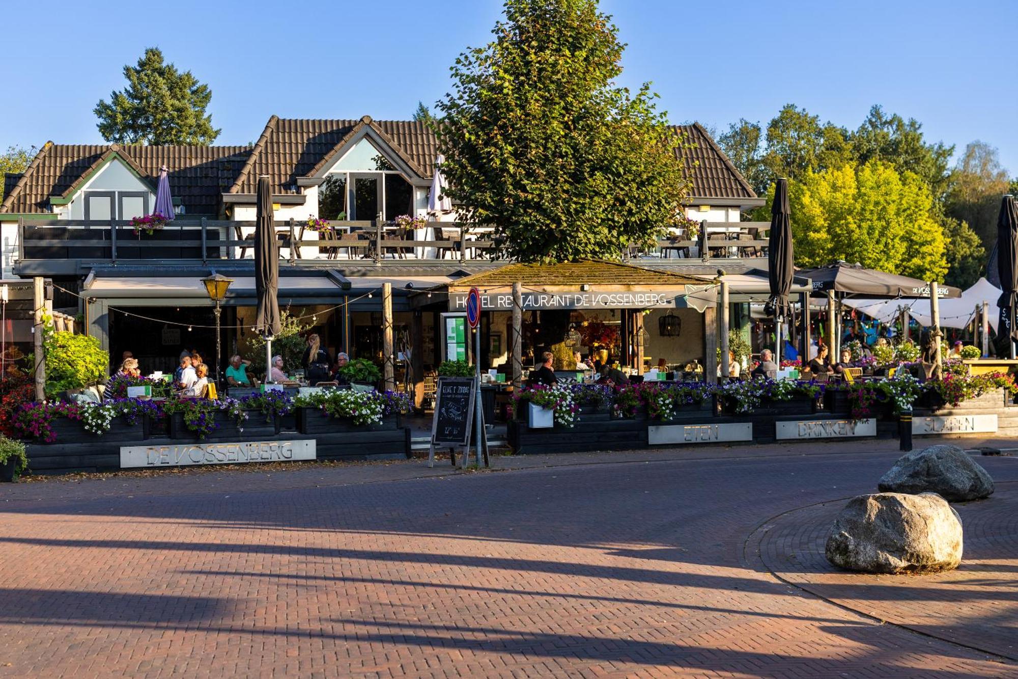 Hotel Restaurant 'De Vossenberg' Vierhouten Esterno foto