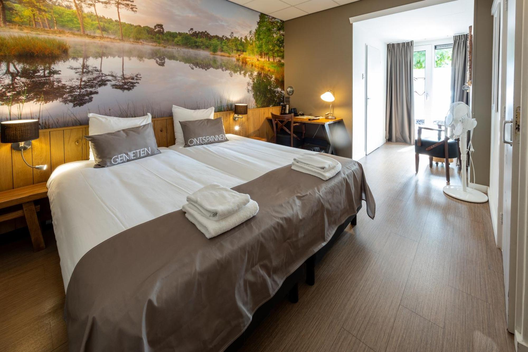 Hotel Restaurant 'De Vossenberg' Vierhouten Esterno foto