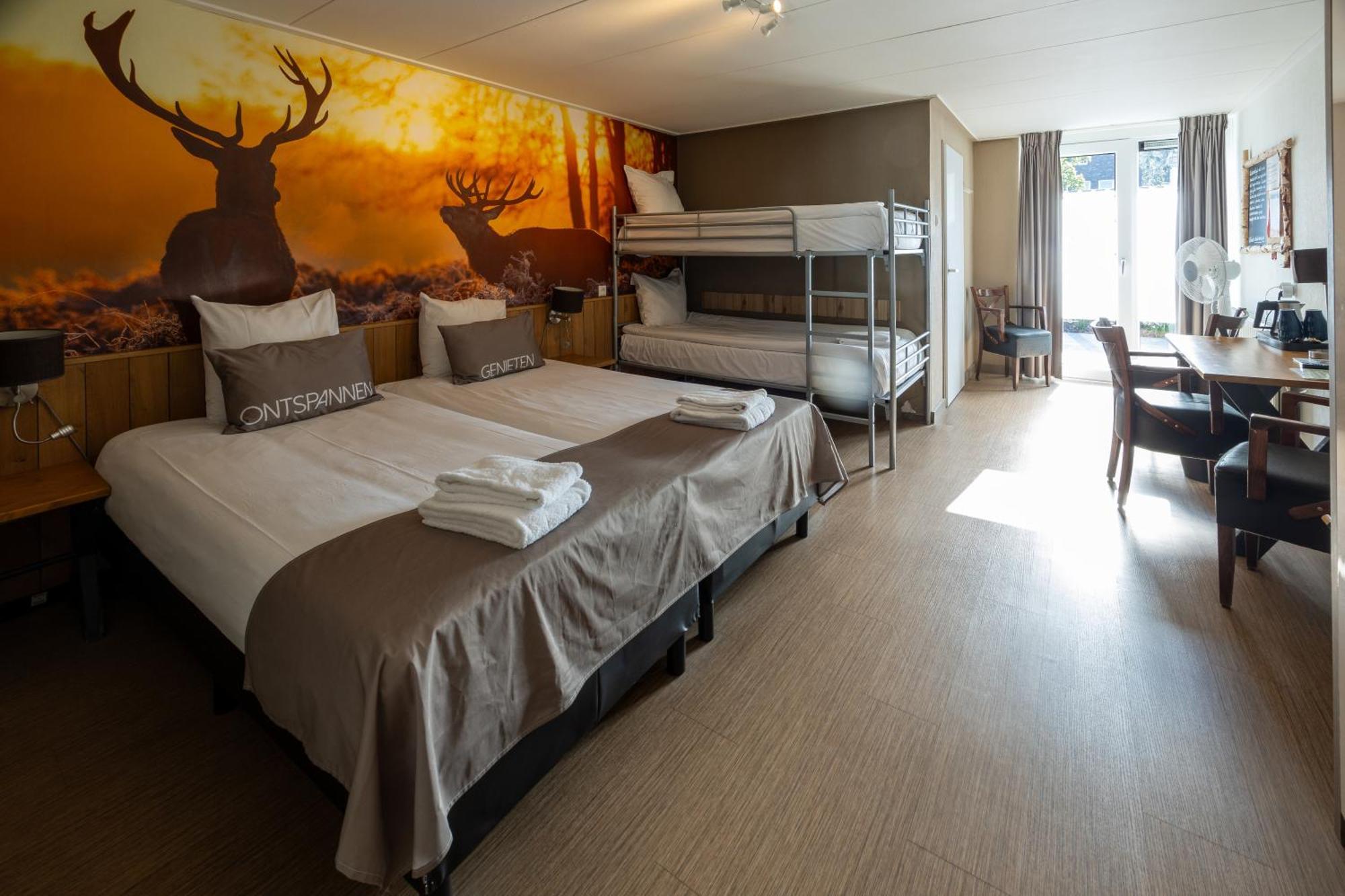 Hotel Restaurant 'De Vossenberg' Vierhouten Esterno foto